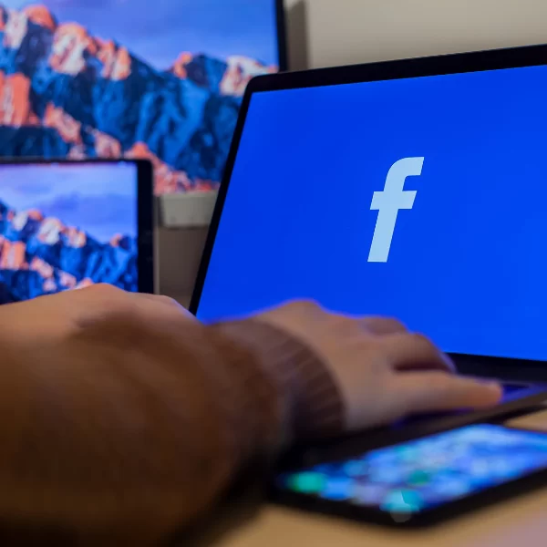 Facebook ADs